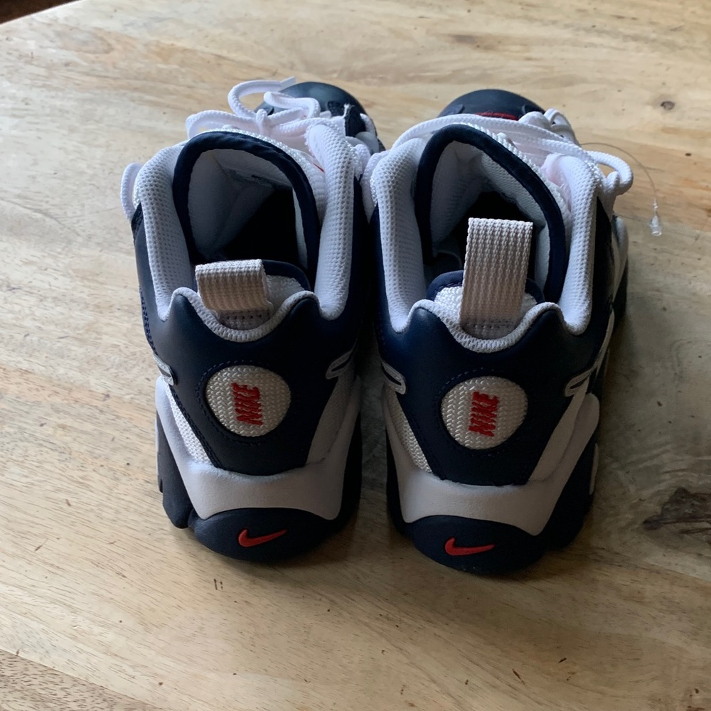 NIKE Air Barrage Low ‘USA’ Sneakers - Youth size 5 - Picture 8 of 13